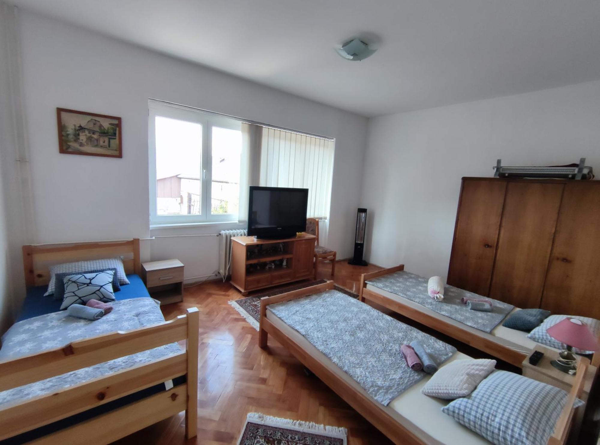 Trosoban Stan U Zenici Apartment Zenica Exterior photo